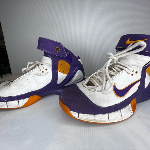 Size 10 2005 Kobe Zoom Air Huaraches (7/10) - Picture 2 of 15